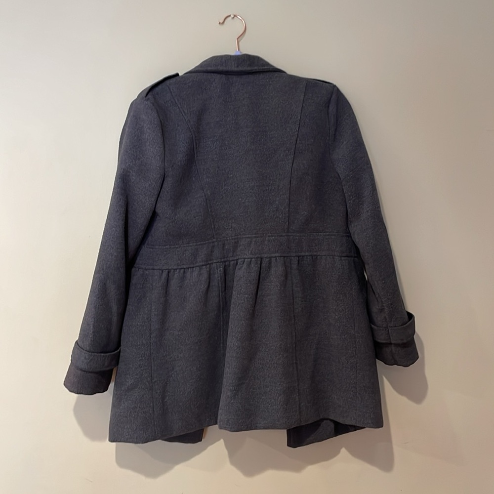 Gray jacket - Picture 2 of 3